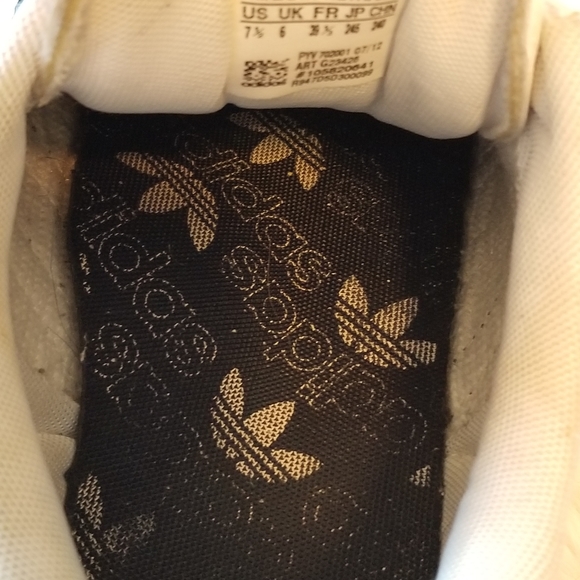 Adidas shoes - Picture 8 of 11